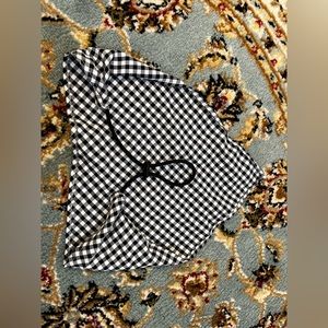 Head scarf black and white